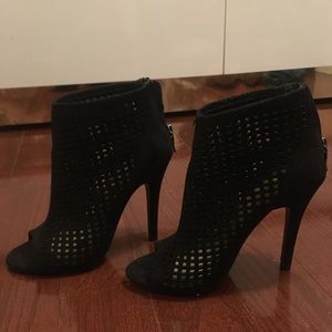 Heeled booties